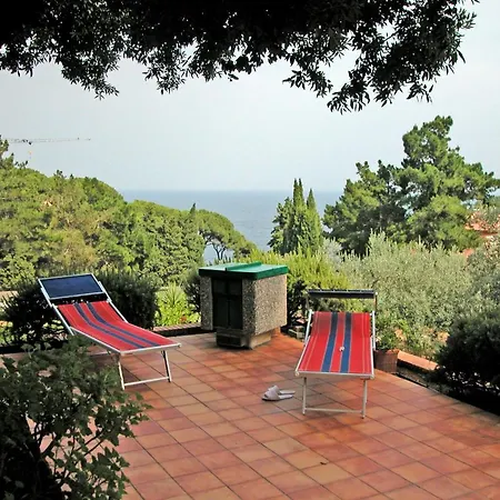 Capo D'arco Villa *